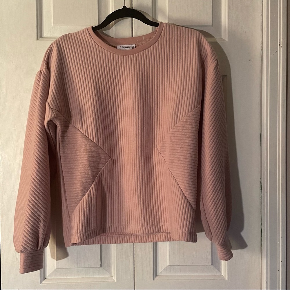 Pink puff sleeve crewneck sweater